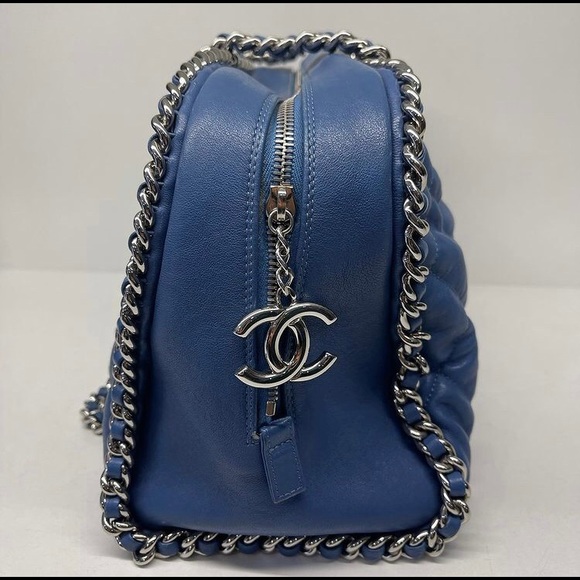 💙Chanel Quilted Leather Chain Around Bowler Bag💙 - Picture 4 of 11